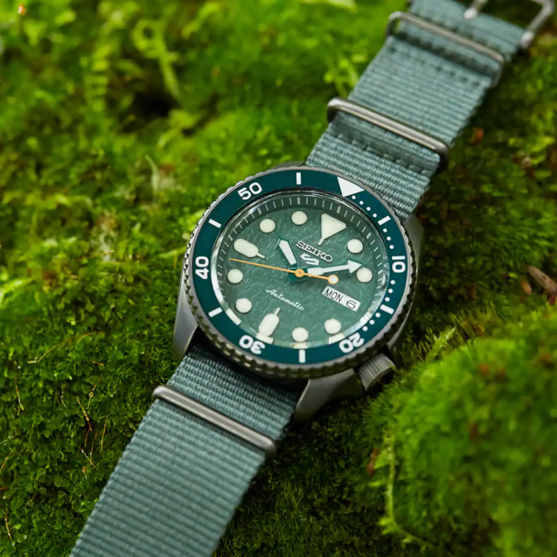 Reloj SEIKO 5 Sport Verde SRPD77K1